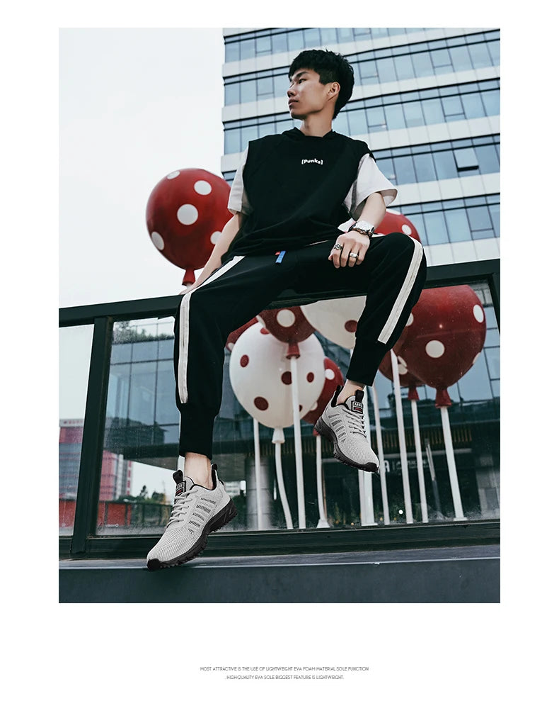 Men’s Lightweight Breathable Running Shoes