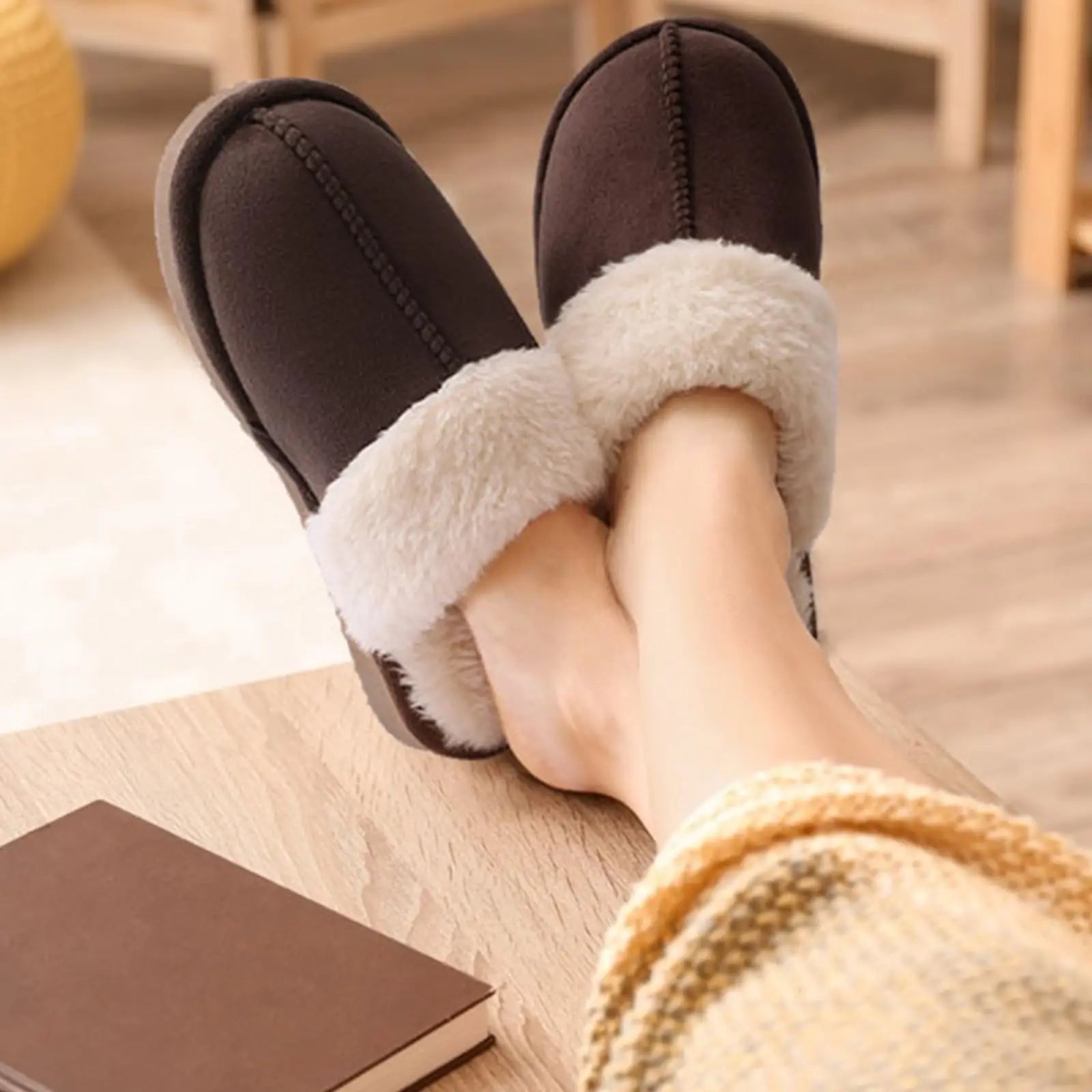 Women's Winter Fuzzy Fluffy Slippers – Soft Indoor & Outdoor Flats