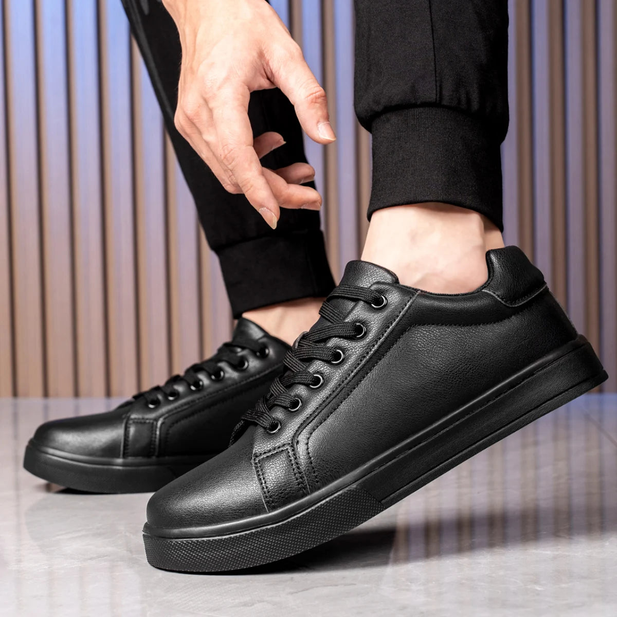 Men’s Leather Casual Sneakers