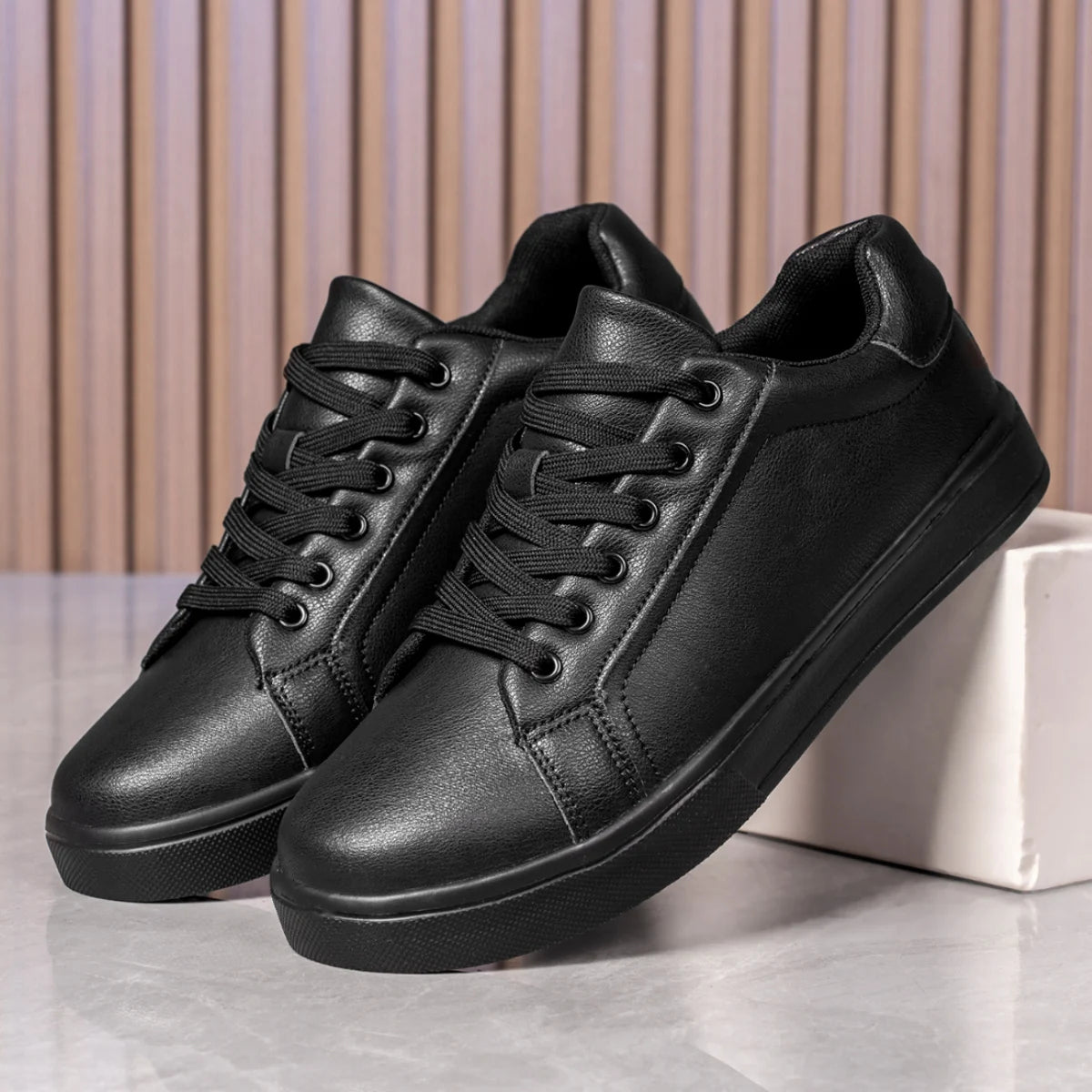 Men’s Leather Casual Sneakers